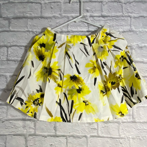 Alice and Olivia Conner Skirt - Picture 4 of 8